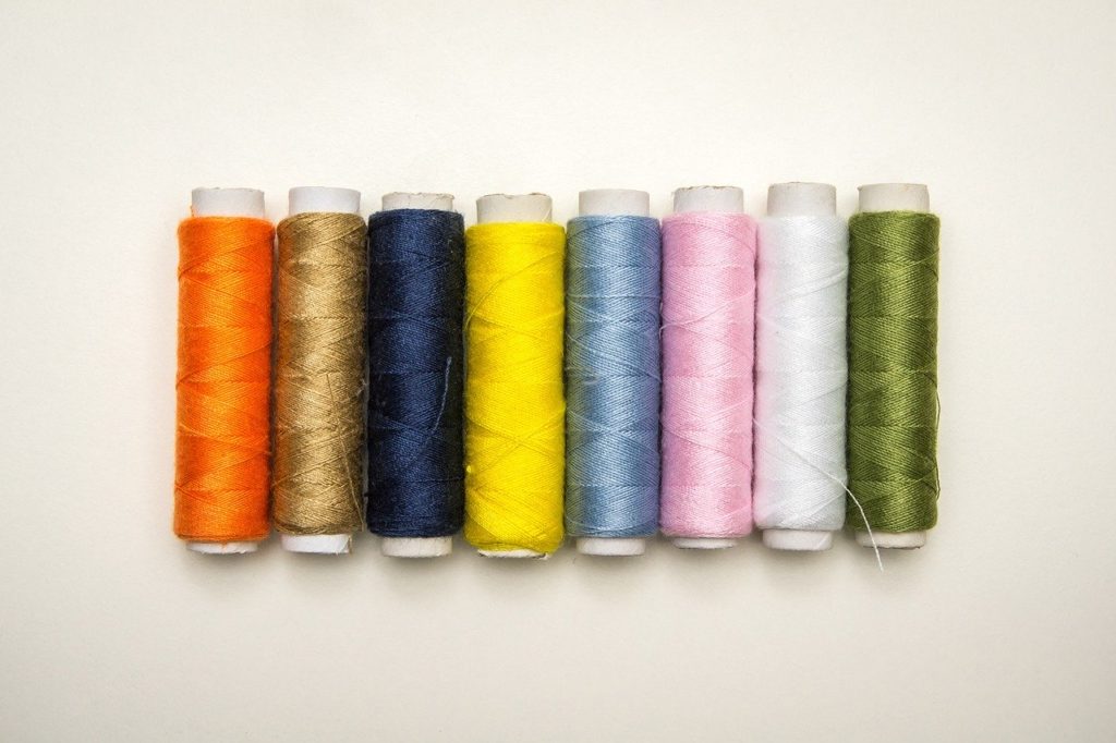 初心者向け】ステッチの途中で刺繍糸の色を変える方法と注意点 | sasaboの在宅ブログ